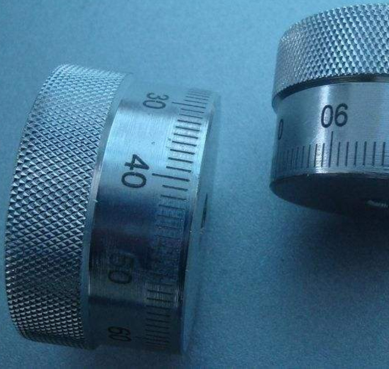 臥式旋轉(zhuǎn)激光打標(biāo)機(jī)/盤類激光打標(biāo)設(shè)備